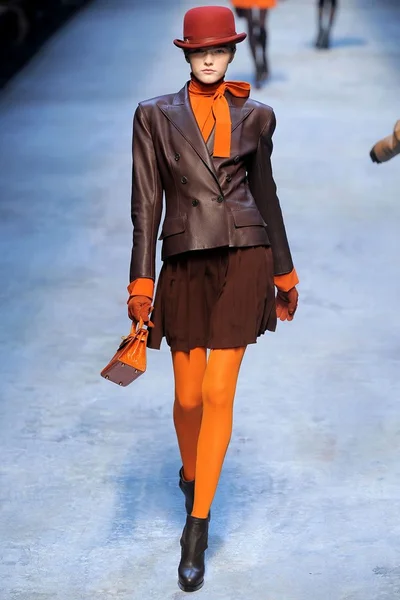 Look 37